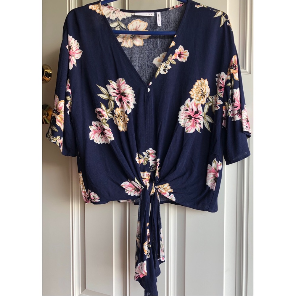 LUQ Rhee Tie Front Top